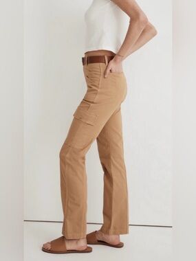 Madewell Garment Dyed 90's High-Rise Straight Cargo Pants in Tan- Size 30